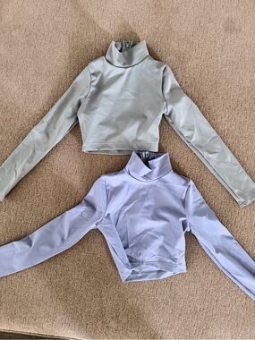 balera Cropped Turtleneck Tops in Light Gray & Lavender